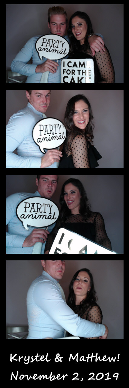 Burger wedding  | View more photos from the event at gallery.saycheesephotobooth.com/u/SayCheesePhotoBooth/Burger-wedding