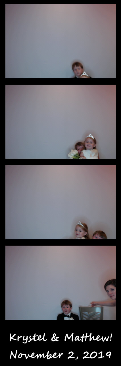 Burger wedding  | View more photos from the event at gallery.saycheesephotobooth.com/u/SayCheesePhotoBooth/Burger-wedding