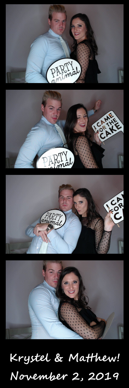 Burger wedding  | View more photos from the event at gallery.saycheesephotobooth.com/u/SayCheesePhotoBooth/Burger-wedding