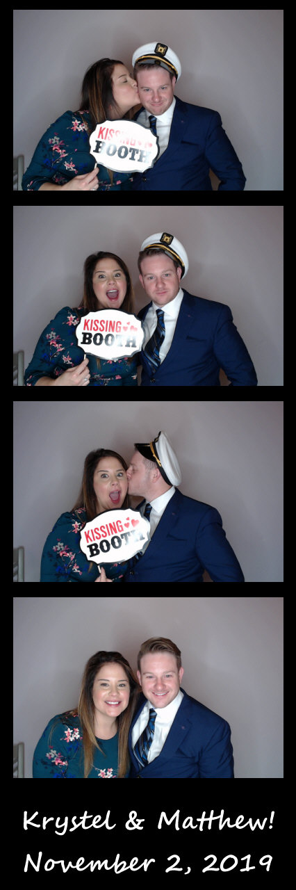 Burger wedding  | View more photos from the event at gallery.saycheesephotobooth.com/u/SayCheesePhotoBooth/Burger-wedding