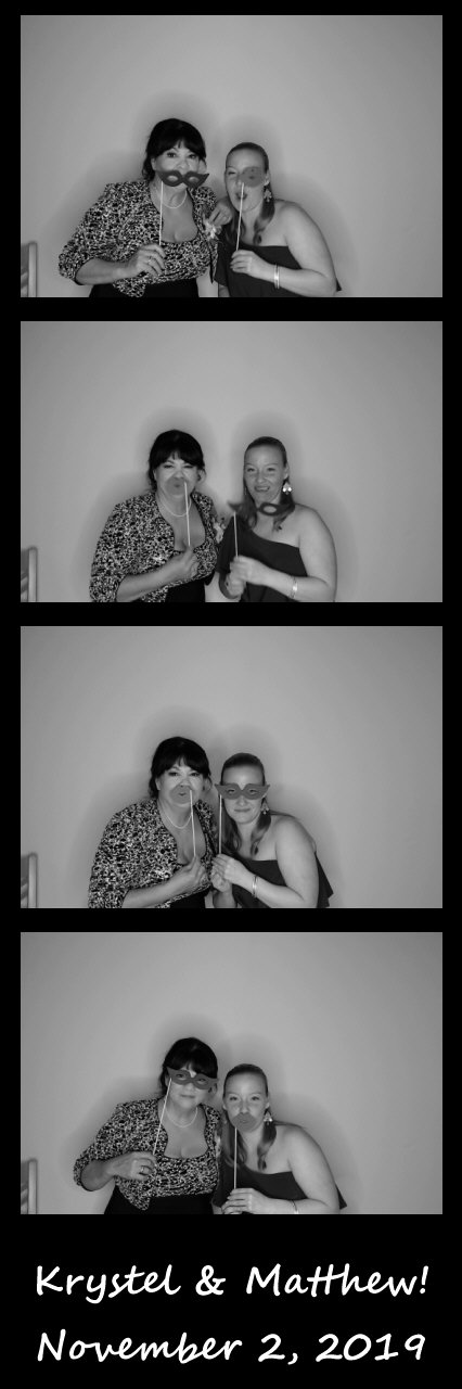 Burger wedding  | View more photos from the event at gallery.saycheesephotobooth.com/u/SayCheesePhotoBooth/Burger-wedding