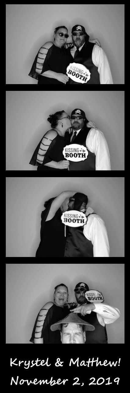 Burger wedding  | View more photos from the event at gallery.saycheesephotobooth.com/u/SayCheesePhotoBooth/Burger-wedding