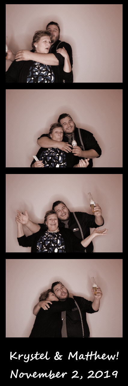 Burger wedding  | View more photos from the event at gallery.saycheesephotobooth.com/u/SayCheesePhotoBooth/Burger-wedding