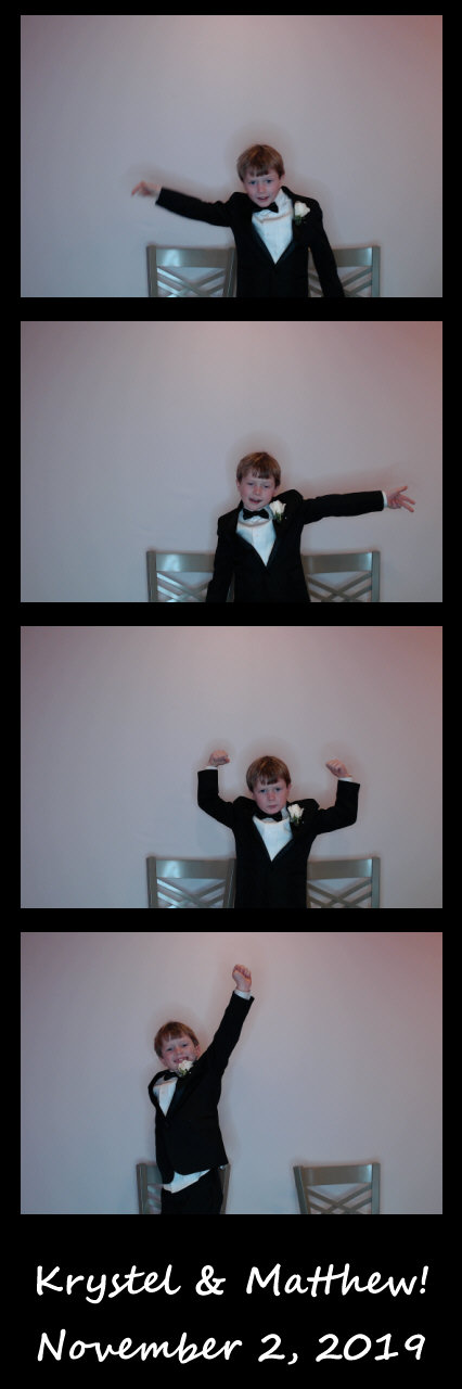 Burger wedding  | View more photos from the event at gallery.saycheesephotobooth.com/u/SayCheesePhotoBooth/Burger-wedding