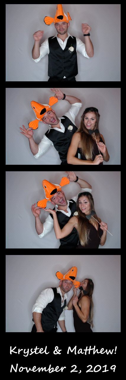 Burger wedding  | View more photos from the event at gallery.saycheesephotobooth.com/u/SayCheesePhotoBooth/Burger-wedding