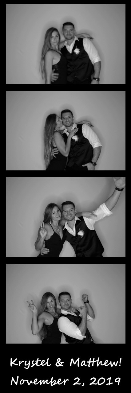 Burger wedding  | View more photos from the event at gallery.saycheesephotobooth.com/u/SayCheesePhotoBooth/Burger-wedding