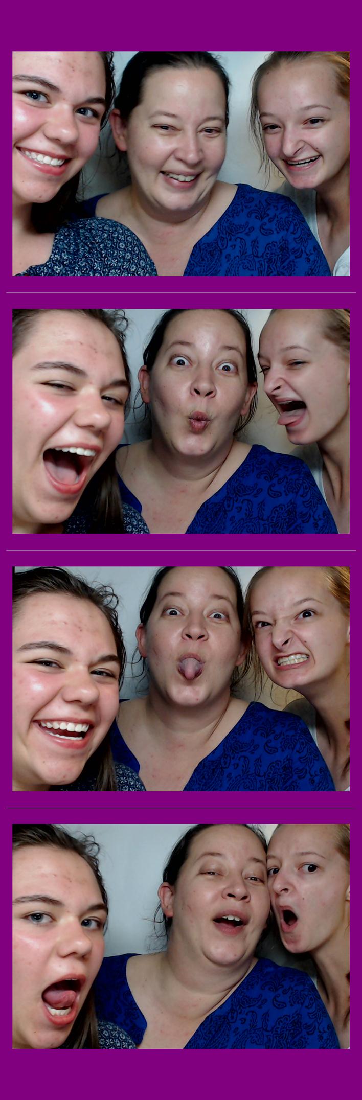 Campbell Ridge Elementary  | View more photos from the event at gallery.saycheesephotobooth.com/u/SayCheesePhotoBooth/Campbell-Ridge-Elementary