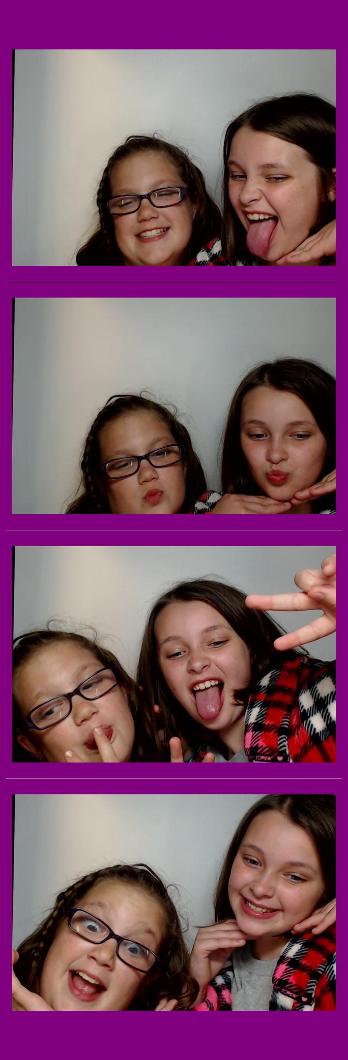 Campbell Ridge Elementary  | View more photos from the event at gallery.saycheesephotobooth.com/u/SayCheesePhotoBooth/Campbell-Ridge-Elementary