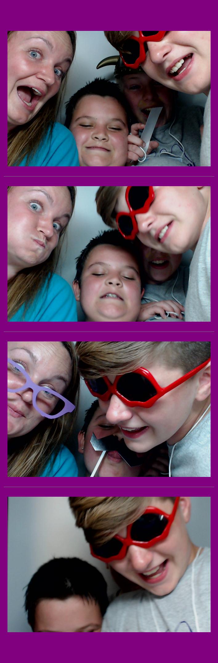 Campbell Ridge Elementary  | View more photos from the event at gallery.saycheesephotobooth.com/u/SayCheesePhotoBooth/Campbell-Ridge-Elementary