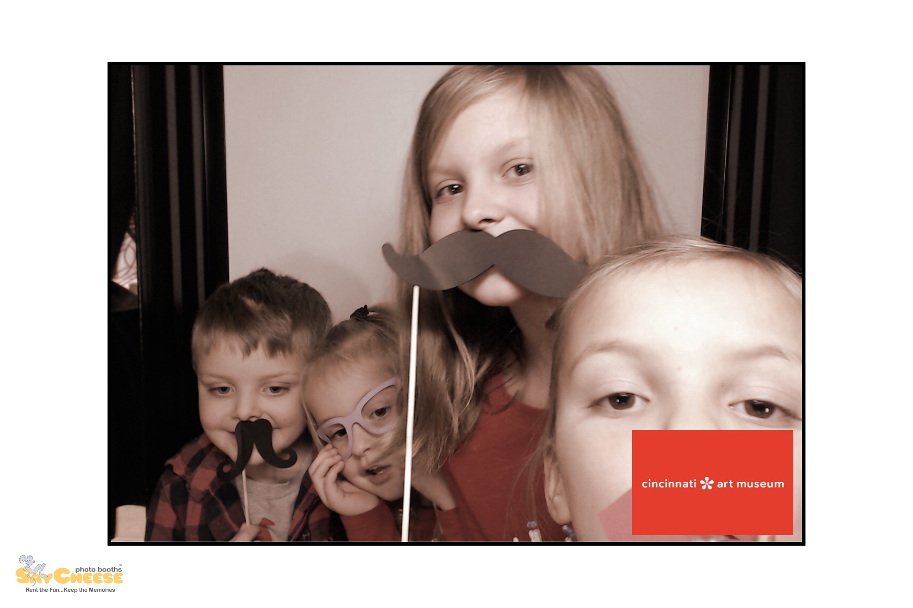 Cincinnati Art Museum | View more photos from the event at gallery.saycheesephotobooth.com/u/SayCheesePhotoBooth/Cincinnati-Art-Museum