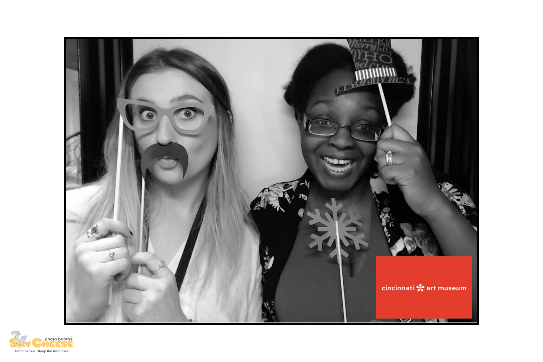 Cincinnati Art Museum | View more photos from the event at gallery.saycheesephotobooth.com/u/SayCheesePhotoBooth/Cincinnati-Art-Museum