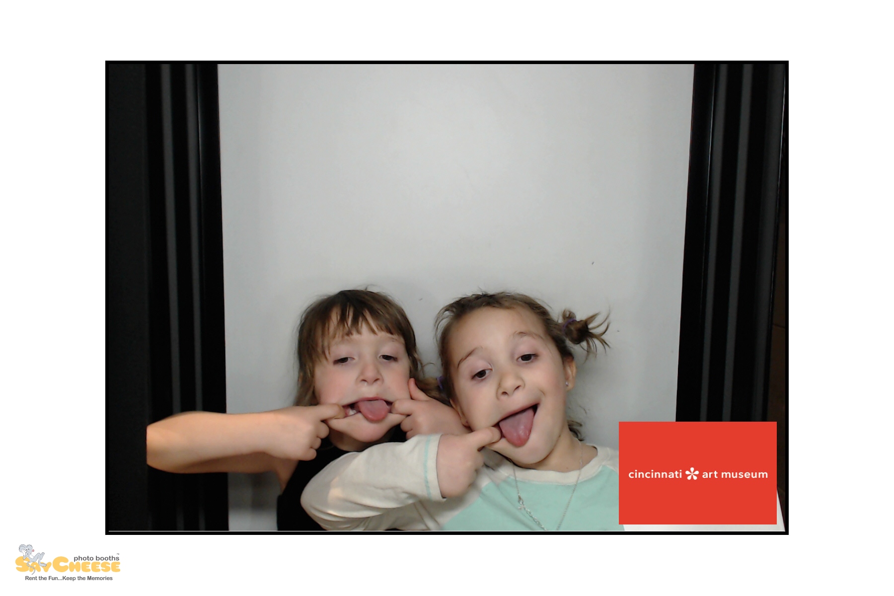 Cincinnati Art Museum | View more photos from the event at gallery.saycheesephotobooth.com/u/SayCheesePhotoBooth/Cincinnati-Art-Museum