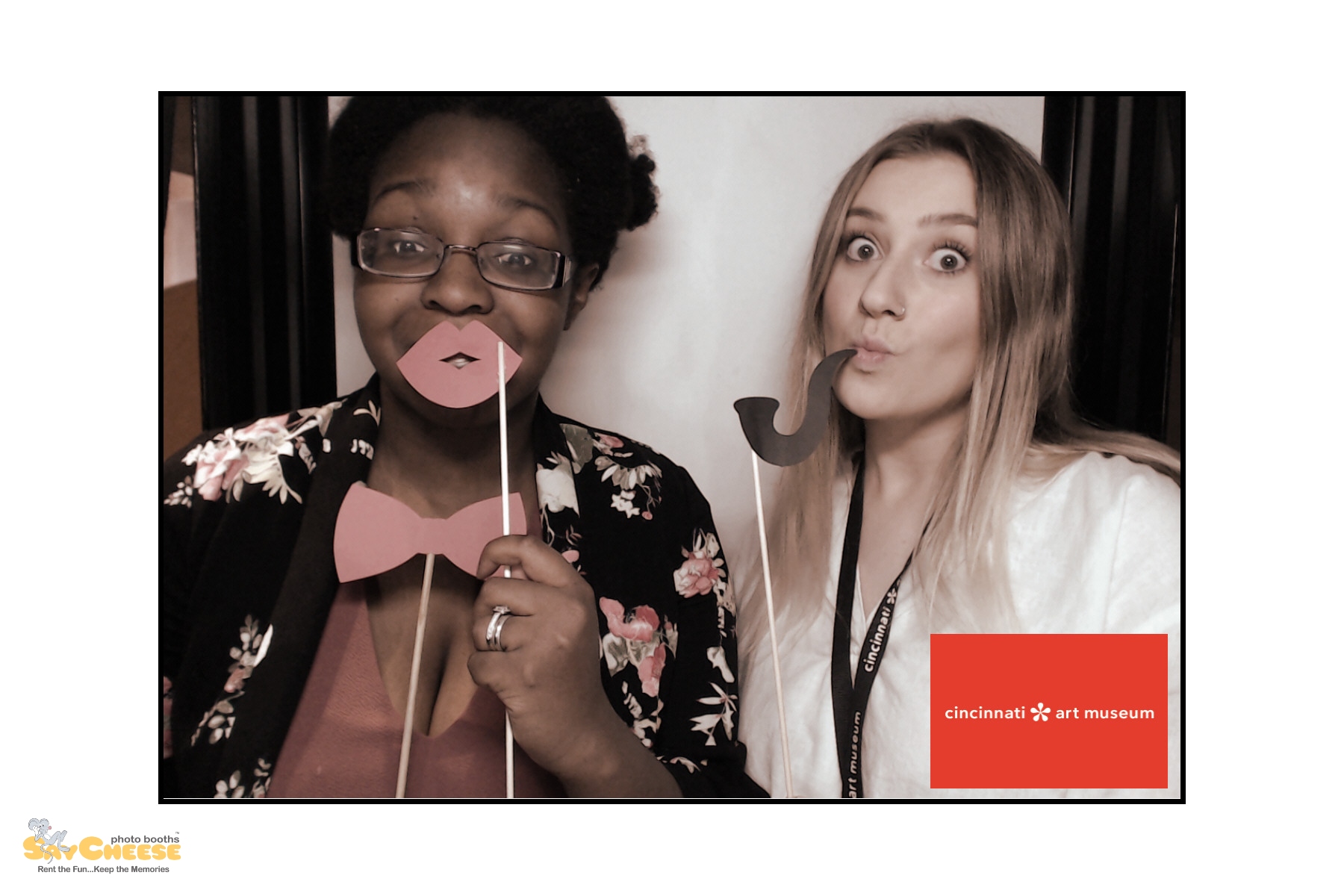 Cincinnati Art Museum | View more photos from the event at gallery.saycheesephotobooth.com/u/SayCheesePhotoBooth/Cincinnati-Art-Museum