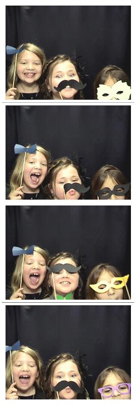 Daddy Daughter Derby Dance  | View more photos from the event at gallery.saycheesephotobooth.com/u/SayCheesePhotoBooth/Daddy-Daughter-Derby-Dance