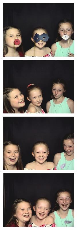 Daddy Daughter Derby Dance  | View more photos from the event at gallery.saycheesephotobooth.com/u/SayCheesePhotoBooth/Daddy-Daughter-Derby-Dance