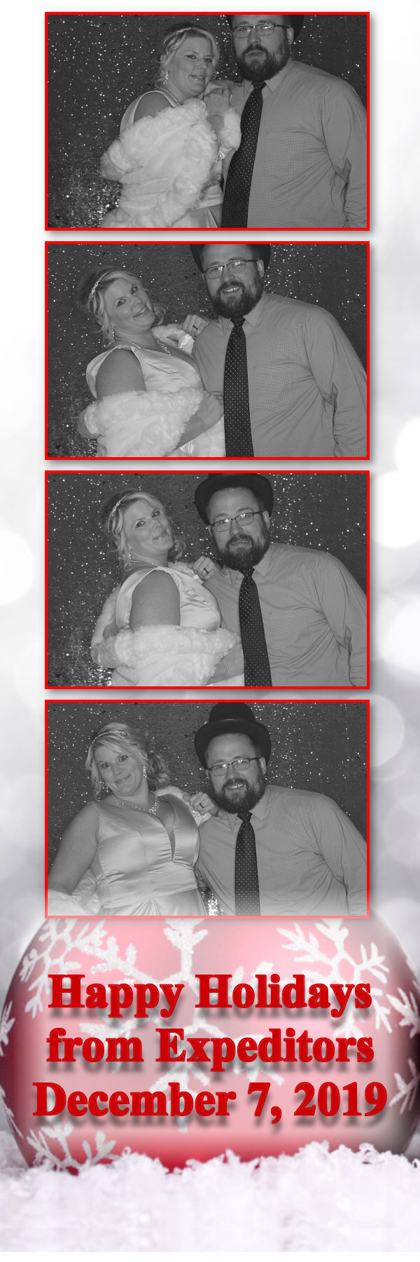 Expeditors Holiday Party  | View more photos from the event at gallery.saycheesephotobooth.com/u/SayCheesePhotoBooth/Expeditors-Holiday-Party