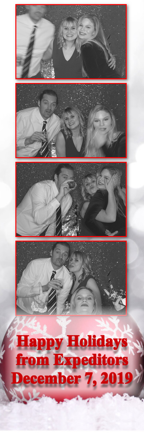 Expeditors Holiday Party  | View more photos from the event at gallery.saycheesephotobooth.com/u/SayCheesePhotoBooth/Expeditors-Holiday-Party