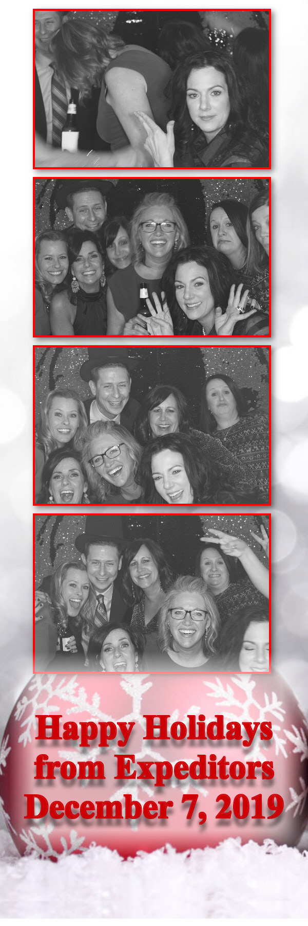 Expeditors Holiday Party  | View more photos from the event at gallery.saycheesephotobooth.com/u/SayCheesePhotoBooth/Expeditors-Holiday-Party