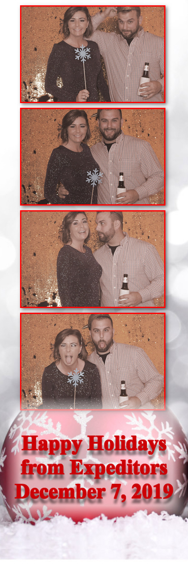 Expeditors Holiday Party  | View more photos from the event at gallery.saycheesephotobooth.com/u/SayCheesePhotoBooth/Expeditors-Holiday-Party