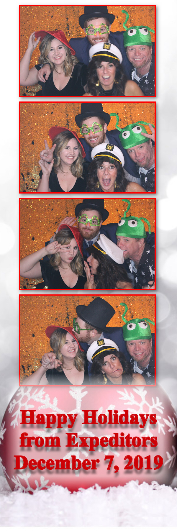 Expeditors Holiday Party  | View more photos from the event at gallery.saycheesephotobooth.com/u/SayCheesePhotoBooth/Expeditors-Holiday-Party