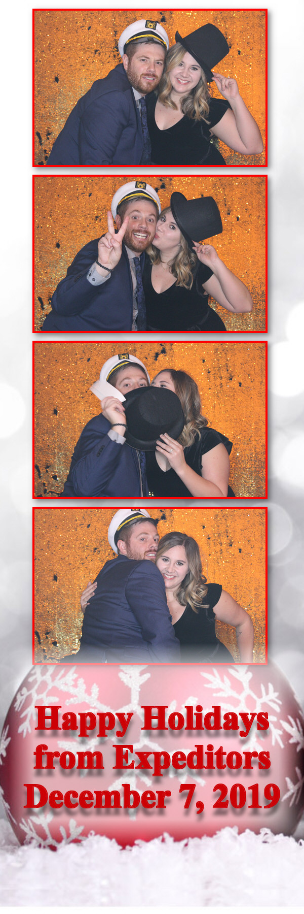 Expeditors Holiday Party  | View more photos from the event at gallery.saycheesephotobooth.com/u/SayCheesePhotoBooth/Expeditors-Holiday-Party