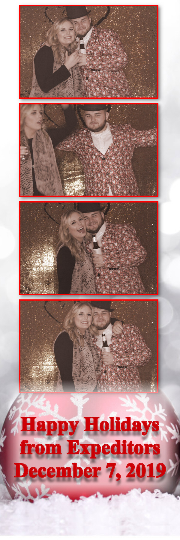 Expeditors Holiday Party  | View more photos from the event at gallery.saycheesephotobooth.com/u/SayCheesePhotoBooth/Expeditors-Holiday-Party
