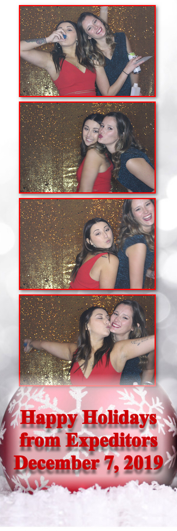 Expeditors Holiday Party  | View more photos from the event at gallery.saycheesephotobooth.com/u/SayCheesePhotoBooth/Expeditors-Holiday-Party