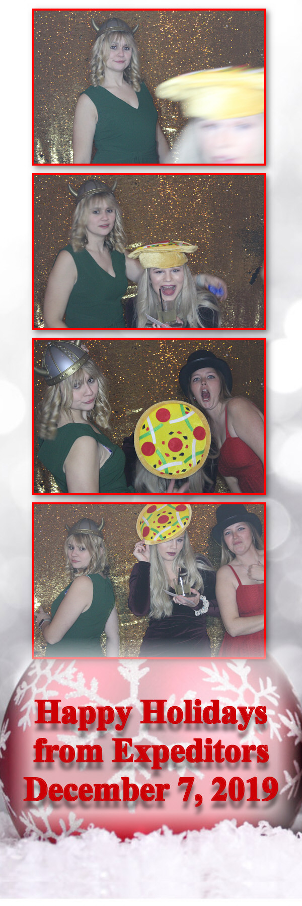 Expeditors Holiday Party  | View more photos from the event at gallery.saycheesephotobooth.com/u/SayCheesePhotoBooth/Expeditors-Holiday-Party