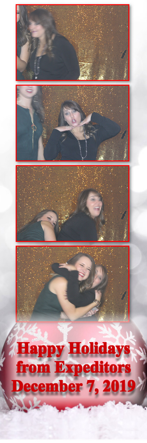 Expeditors Holiday Party  | View more photos from the event at gallery.saycheesephotobooth.com/u/SayCheesePhotoBooth/Expeditors-Holiday-Party