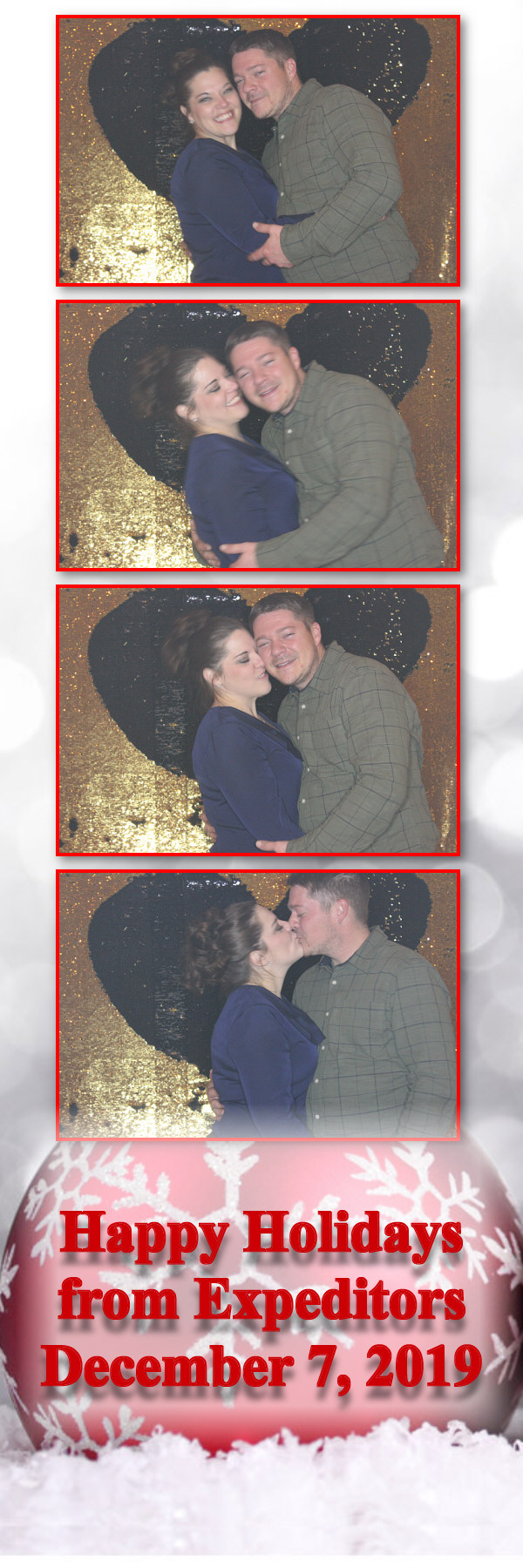 Expeditors Holiday Party  | View more photos from the event at gallery.saycheesephotobooth.com/u/SayCheesePhotoBooth/Expeditors-Holiday-Party