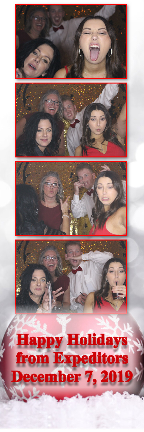 Expeditors Holiday Party  | View more photos from the event at gallery.saycheesephotobooth.com/u/SayCheesePhotoBooth/Expeditors-Holiday-Party
