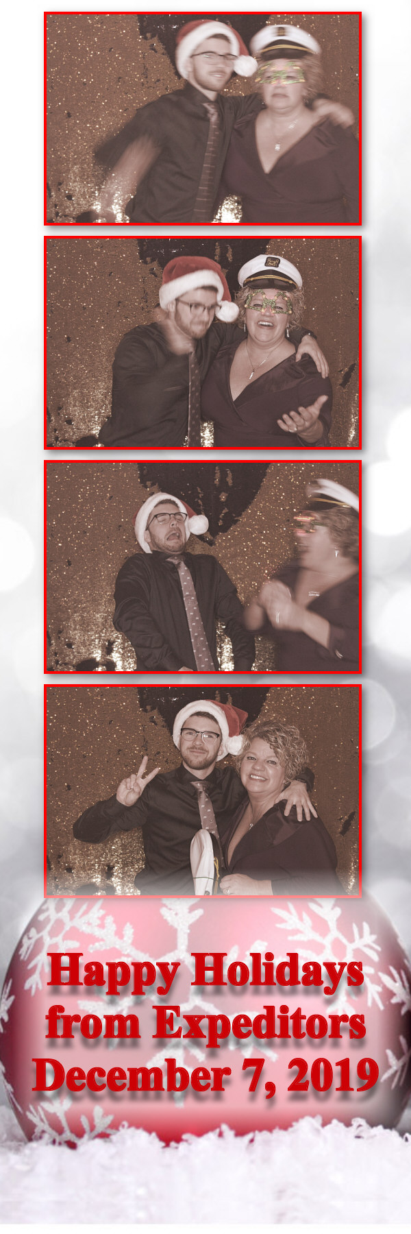 Expeditors Holiday Party  | View more photos from the event at gallery.saycheesephotobooth.com/u/SayCheesePhotoBooth/Expeditors-Holiday-Party