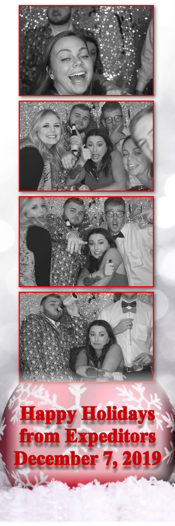 Expeditors Holiday Party  | View more photos from the event at gallery.saycheesephotobooth.com/u/SayCheesePhotoBooth/Expeditors-Holiday-Party