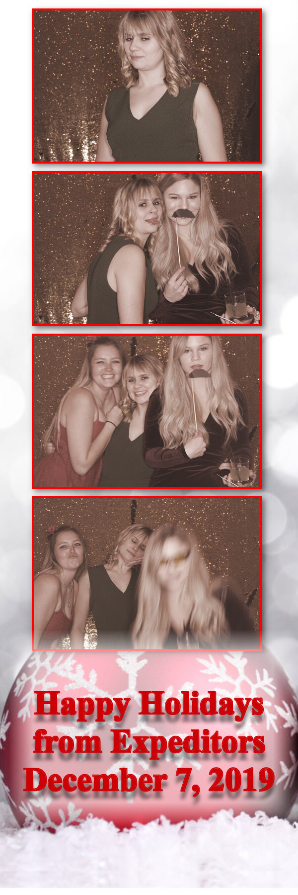 Expeditors Holiday Party  | View more photos from the event at gallery.saycheesephotobooth.com/u/SayCheesePhotoBooth/Expeditors-Holiday-Party