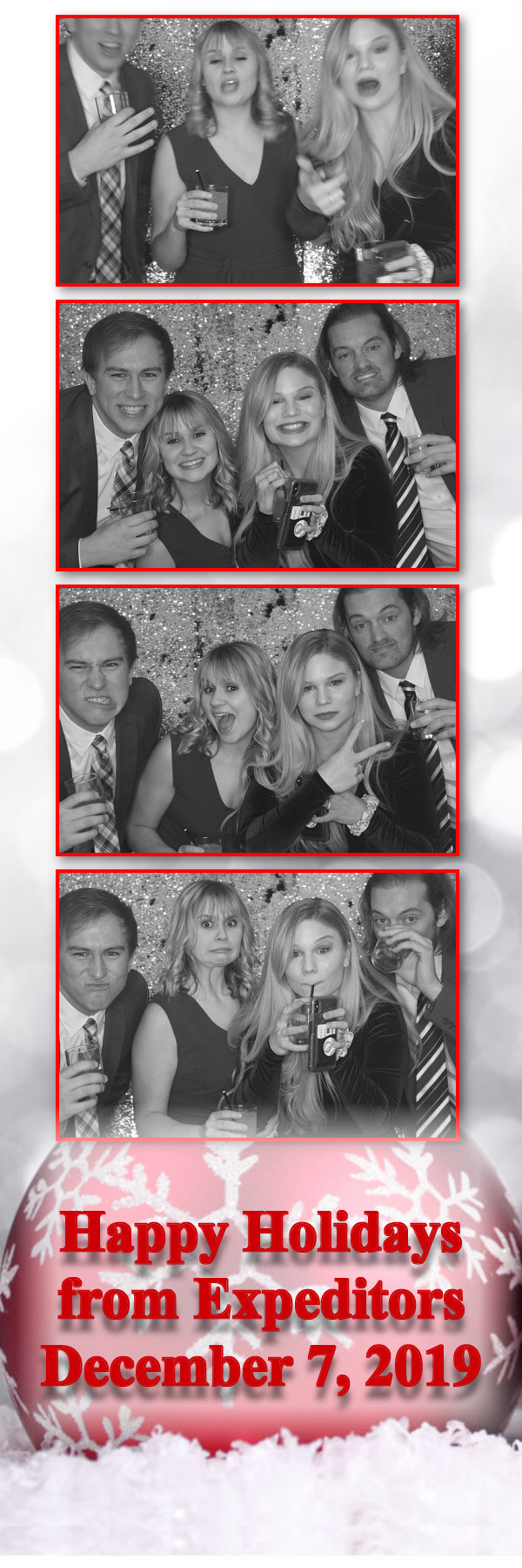 Expeditors Holiday Party  | View more photos from the event at gallery.saycheesephotobooth.com/u/SayCheesePhotoBooth/Expeditors-Holiday-Party