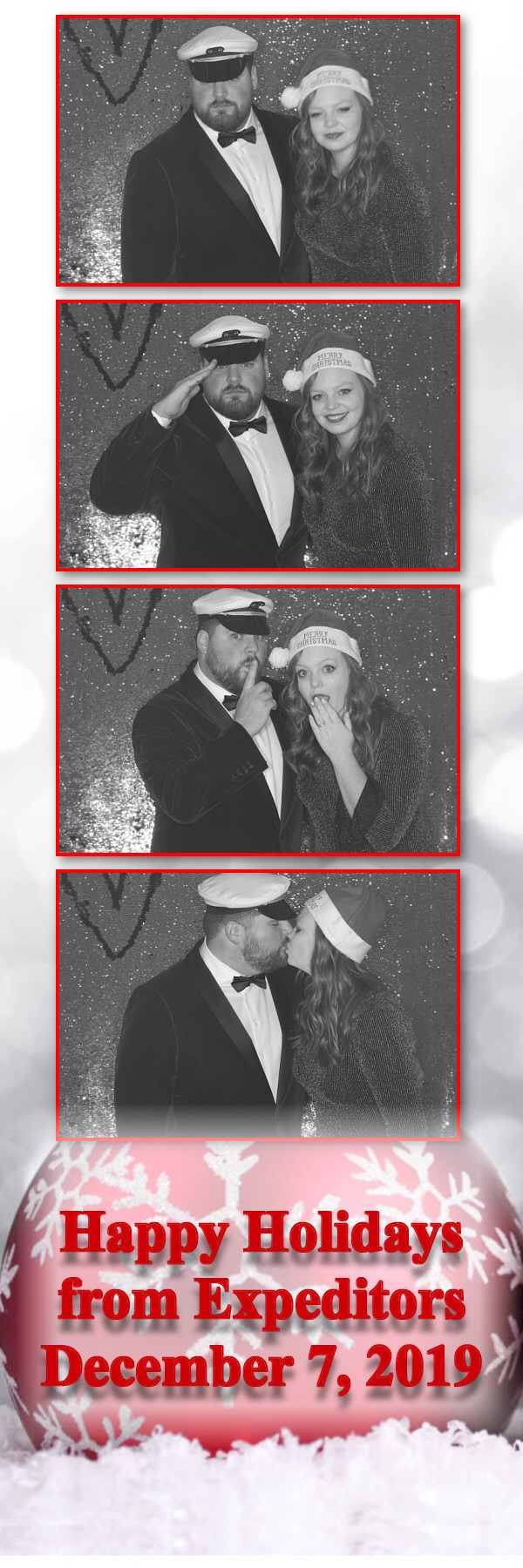 Expeditors Holiday Party  | View more photos from the event at gallery.saycheesephotobooth.com/u/SayCheesePhotoBooth/Expeditors-Holiday-Party