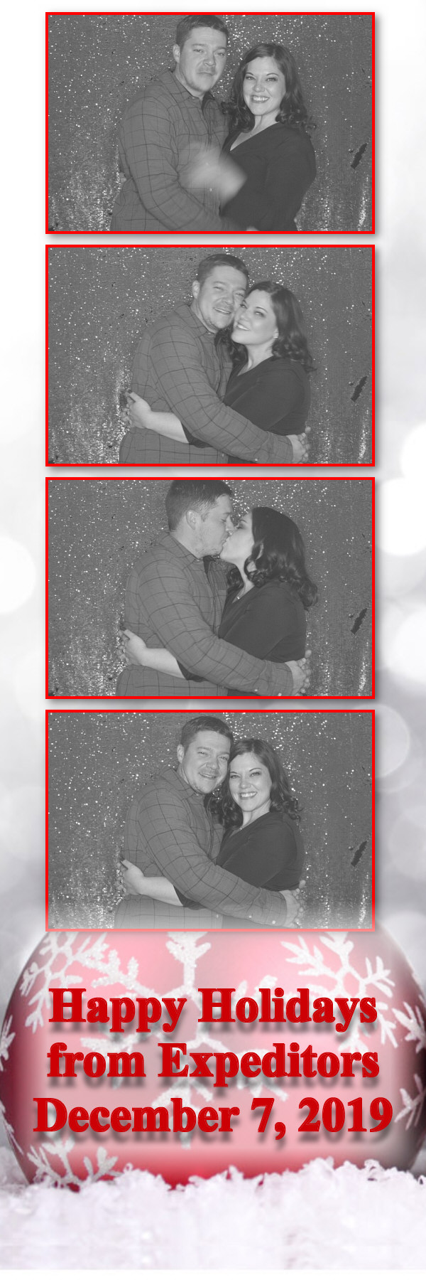 Expeditors Holiday Party  | View more photos from the event at gallery.saycheesephotobooth.com/u/SayCheesePhotoBooth/Expeditors-Holiday-Party
