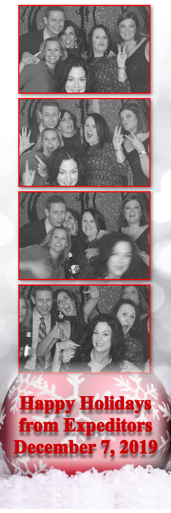 Expeditors Holiday Party  | View more photos from the event at gallery.saycheesephotobooth.com/u/SayCheesePhotoBooth/Expeditors-Holiday-Party
