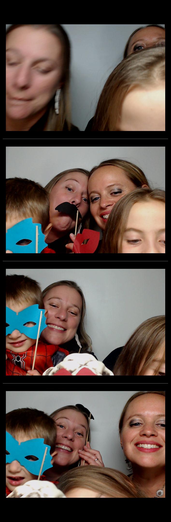 Four Bridges Halloween Party  | View more photos from the event at gallery.saycheesephotobooth.com/u/SayCheesePhotoBooth/Four-Bridges-Halloween-Party