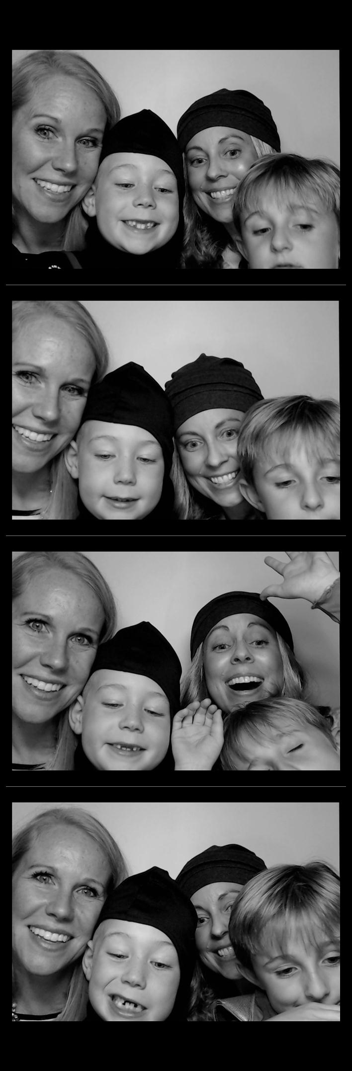 Four Bridges Halloween Party  | View more photos from the event at gallery.saycheesephotobooth.com/u/SayCheesePhotoBooth/Four-Bridges-Halloween-Party