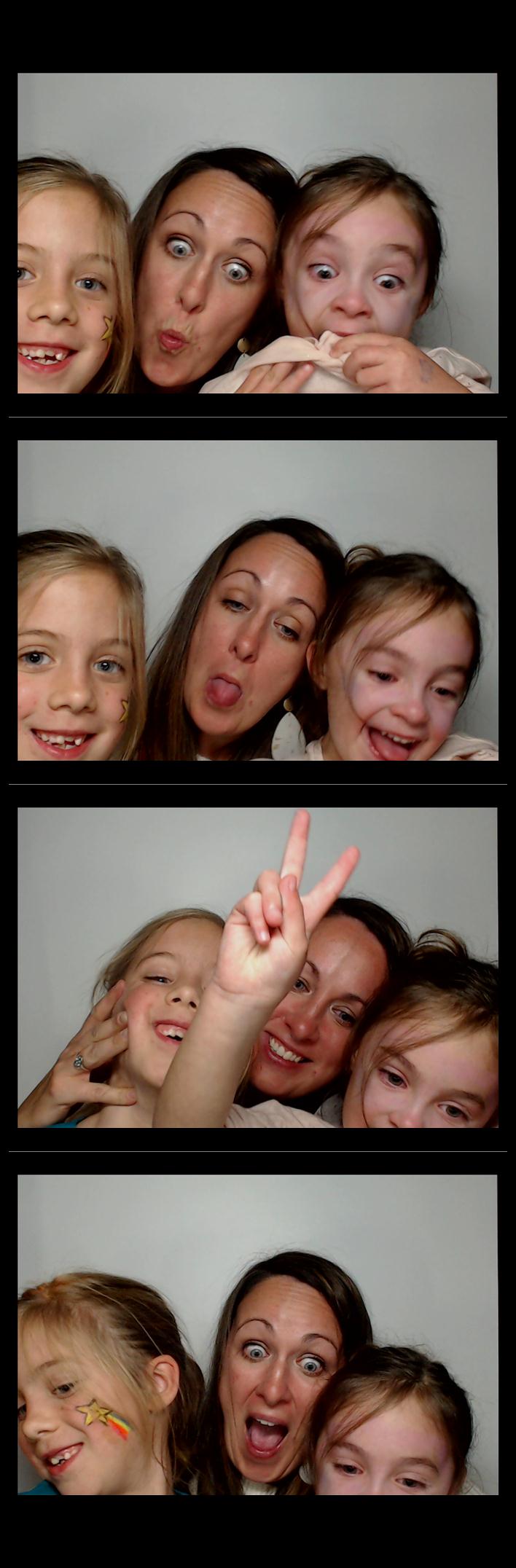Four Bridges Halloween Party  | View more photos from the event at gallery.saycheesephotobooth.com/u/SayCheesePhotoBooth/Four-Bridges-Halloween-Party