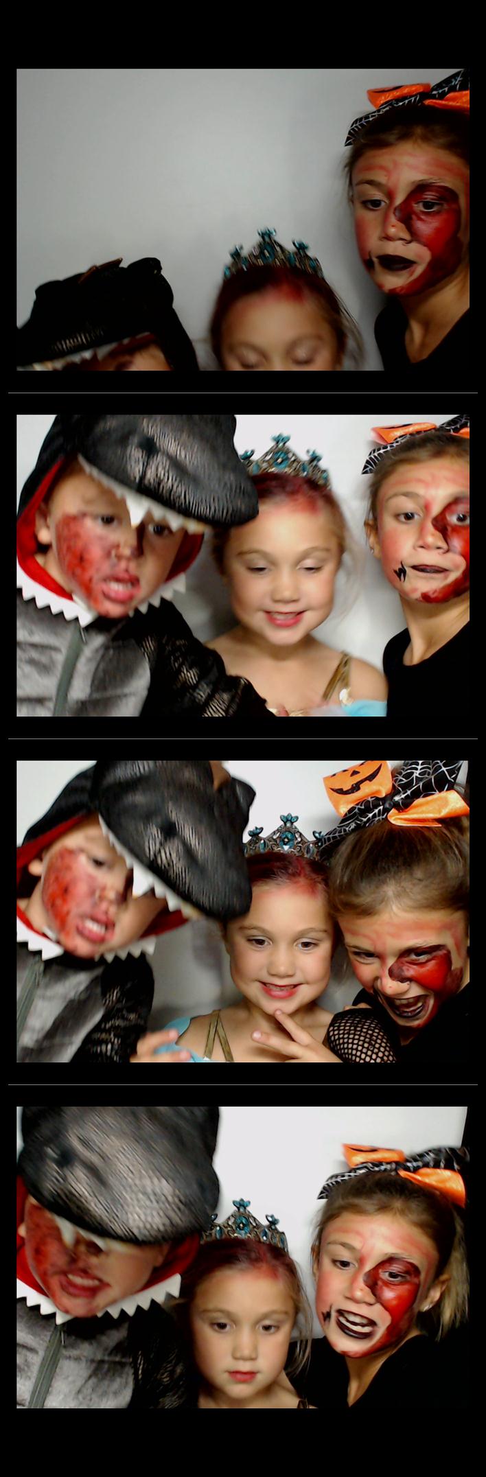 Four Bridges Halloween Party  | View more photos from the event at gallery.saycheesephotobooth.com/u/SayCheesePhotoBooth/Four-Bridges-Halloween-Party