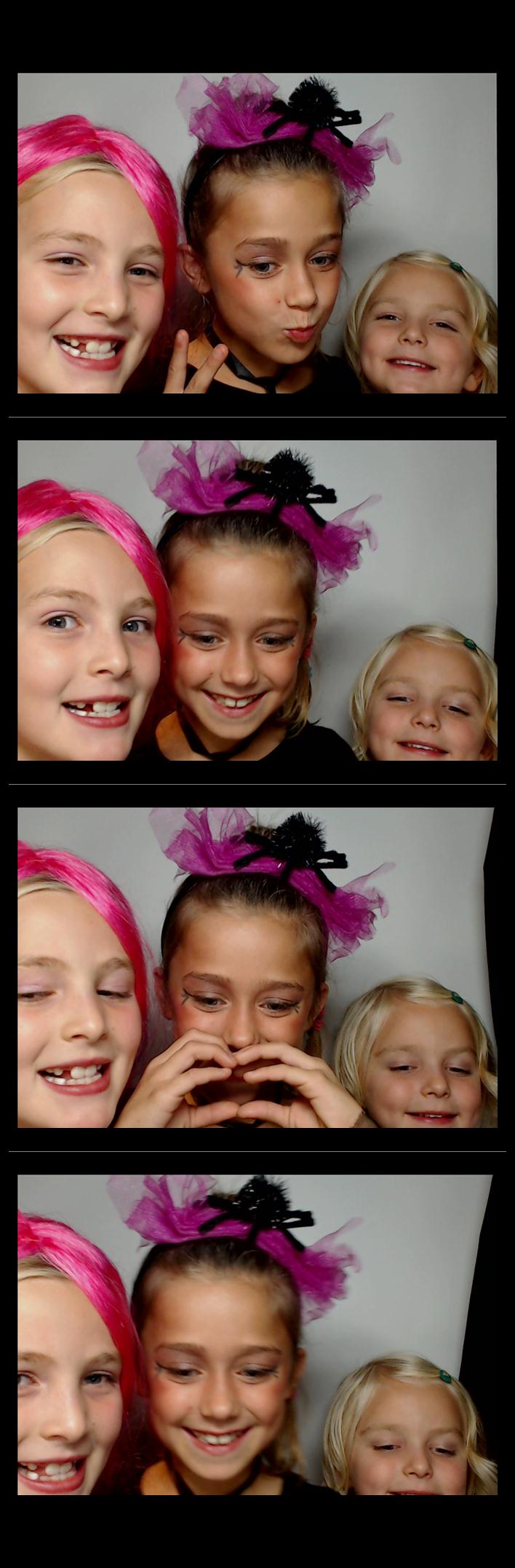 Four Bridges Halloween Party  | View more photos from the event at gallery.saycheesephotobooth.com/u/SayCheesePhotoBooth/Four-Bridges-Halloween-Party
