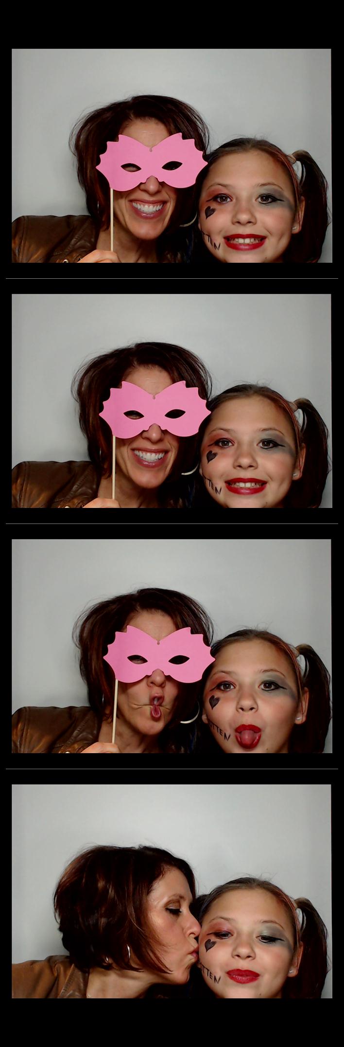 Four Bridges Halloween Party  | View more photos from the event at gallery.saycheesephotobooth.com/u/SayCheesePhotoBooth/Four-Bridges-Halloween-Party