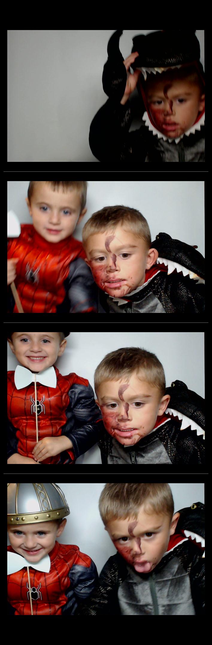 Four Bridges Halloween Party  | View more photos from the event at gallery.saycheesephotobooth.com/u/SayCheesePhotoBooth/Four-Bridges-Halloween-Party