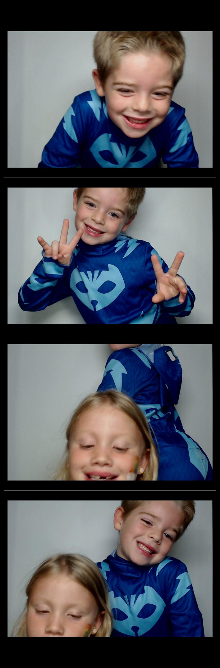 Four Bridges Halloween Party  | View more photos from the event at gallery.saycheesephotobooth.com/u/SayCheesePhotoBooth/Four-Bridges-Halloween-Party