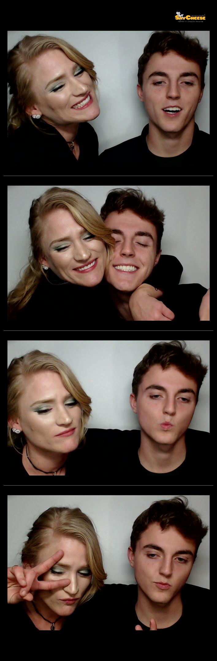 Four Bridges Holiday Party  | View more photos from the event at gallery.saycheesephotobooth.com/u/SayCheesePhotoBooth/Four-Bridges-Holiday-Party