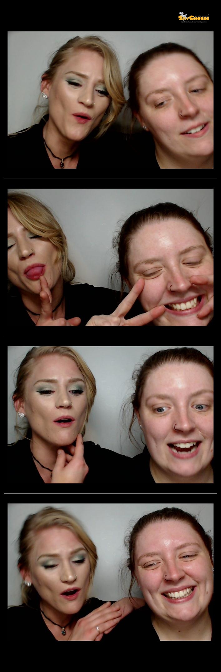 Four Bridges Holiday Party  | View more photos from the event at gallery.saycheesephotobooth.com/u/SayCheesePhotoBooth/Four-Bridges-Holiday-Party