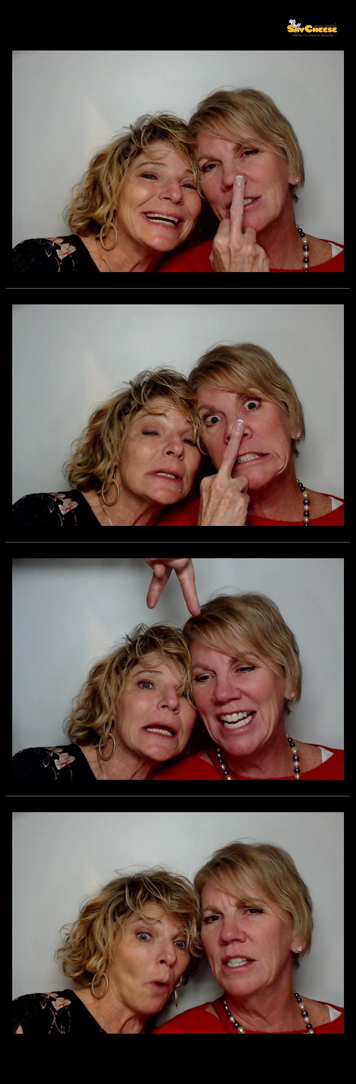 Four Bridges Holiday Party  | View more photos from the event at gallery.saycheesephotobooth.com/u/SayCheesePhotoBooth/Four-Bridges-Holiday-Party