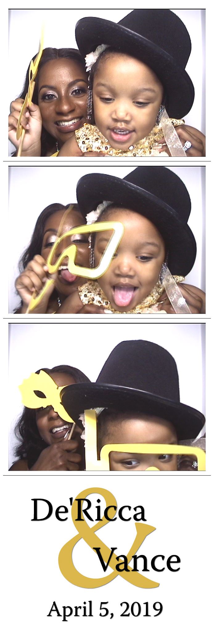 Groves Wedding  | View more photos from the event at gallery.saycheesephotobooth.com/u/SayCheesePhotoBooth/Groves-Wedding